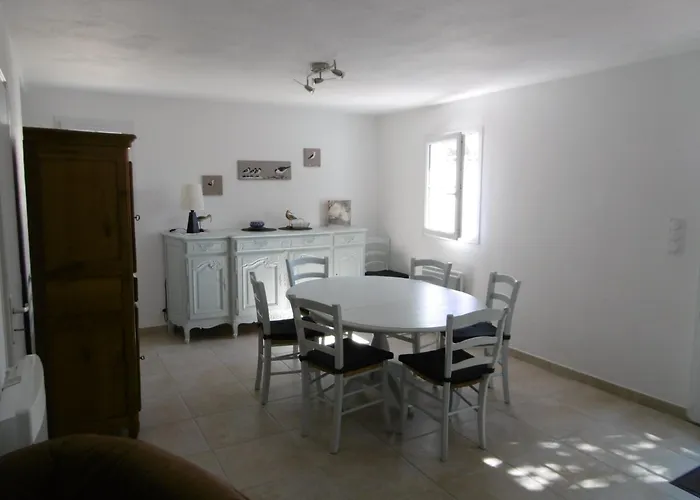 Maison 8 Pers, Proche Et Commerces, - Fr-1-823-84 *