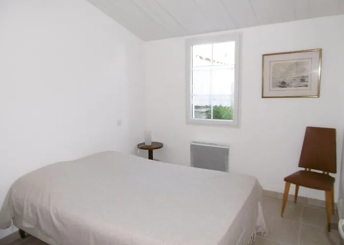 Maison 8 Pers, Proche Et Commerces, - Fr-1-823-84 *